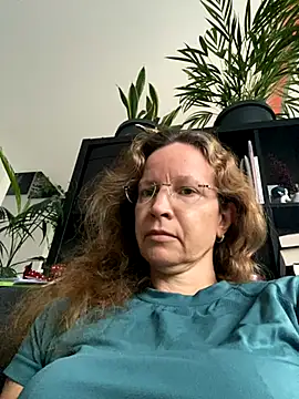 Snapshot of AnnikaRose chatting on 09/26/25, 06:06 AnnikaRose online show from 09/26/25, 06:06