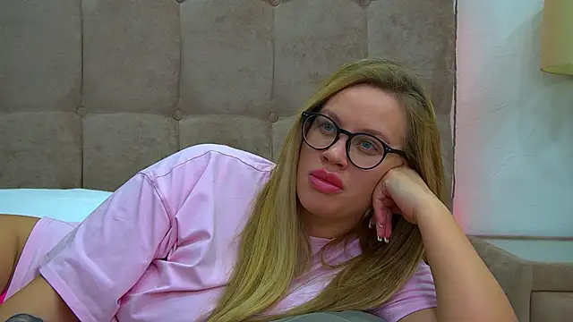 MariaNeumann online show from 01/18/25, 10:39