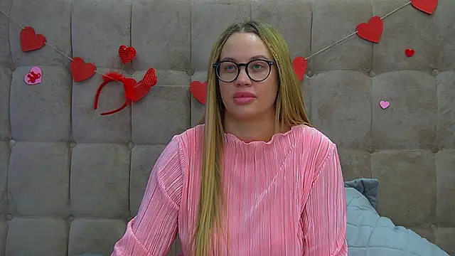 MariaNeumann online show from 02/15/25, 05:09