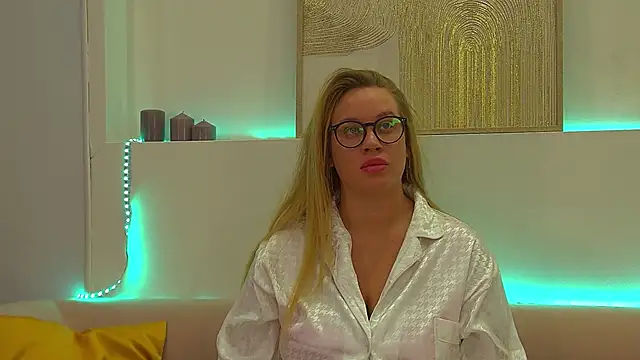 MariaNeumann online show from 03/09/25, 06:32