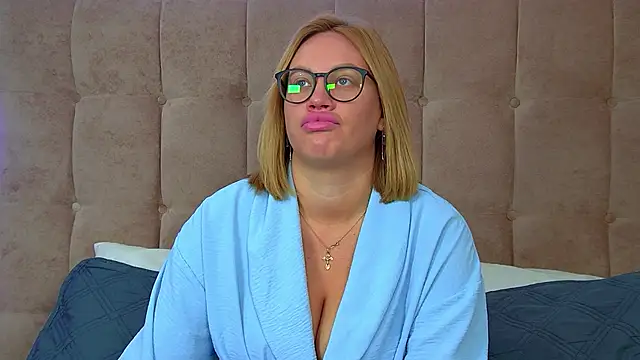 MariaNeumann online show from 10/09/25, 06:22