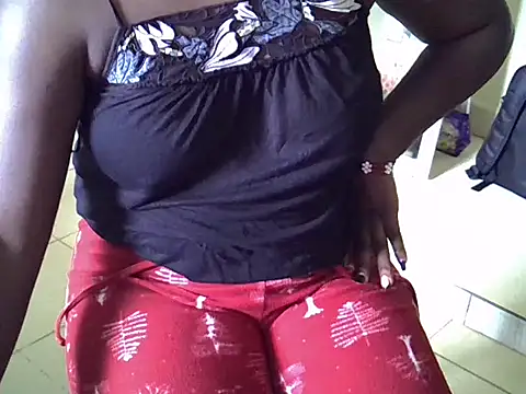 Snapshot of sweet_vine chatting on 06/02/26, 01:24 sweet vine online show from 06/02/26, 01:24