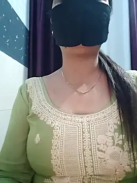 Aishwaryaa 69 online show from 02/21/25, 03:23