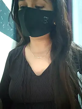 Aishwaryaa 69 online show from 03/04/25, 03:04