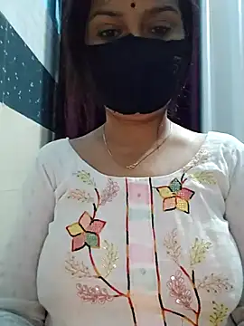 Aishwaryaa 69 online show from 03/11/25, 03:48