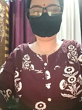 Aishwaryaa 69 online show from 10/31/25, 12:28