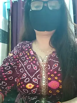 Aishwaryaa 69 online show from 11/04/25, 12:48