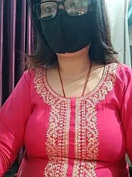 Aishwaryaa 69 online show from 02/21/26, 03:51