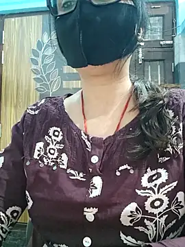 Aishwaryaa 69 online show from 03/19/26, 10:41