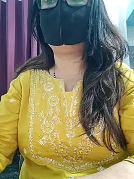 Aishwaryaa 69 online show from 04/23/26, 02:41