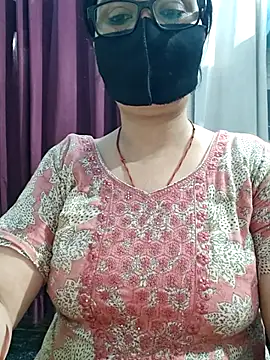 Aishwaryaa 69 online show from 07/13/26, 02:47