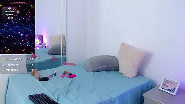 ms valentina online show from 03/22/25, 12:49