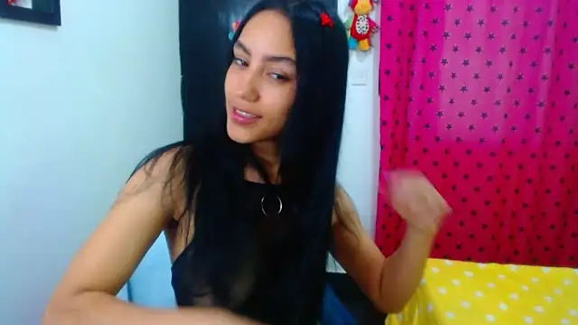 Snapshot of pleasure_and_fantasy chatting on 12/05/24, 02:44 pleasure and fantasy online show from 12/05/24, 02:44