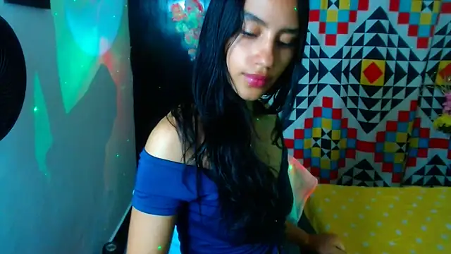 Snapshot of pleasure_and_fantasy chatting on 12/13/24, 05:43 pleasure and fantasy online show from 12/13/24, 05:43