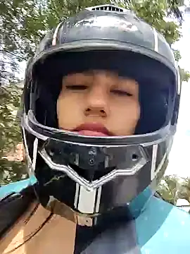 Snapshot of pleasure_and_fantasy chatting on 12/15/24, 04:26 pleasure and fantasy online show from 12/15/24, 04:26