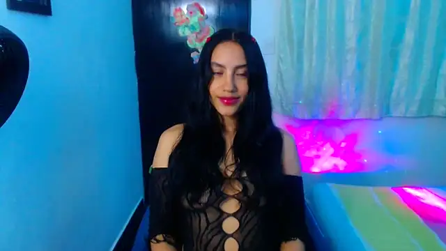 Snapshot of pleasure_and_fantasy chatting on 12/21/24, 07:06 pleasure and fantasy online show from 12/21/24, 07:06