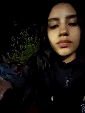 Snapshot of pleasure_and_fantasy chatting on 12/22/24, 11:52 pleasure and fantasy online show from 12/22/24, 11:52