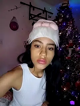 Snapshot of pleasure_and_fantasy chatting on 12/26/24, 01:10 pleasure and fantasy online show from 12/26/24, 01:10