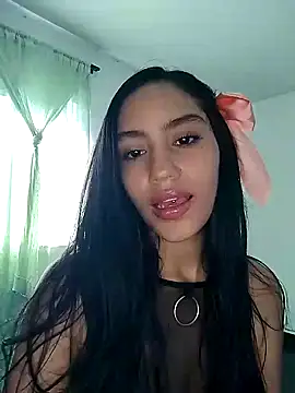 Snapshot of pleasure_and_fantasy chatting on 01/18/25, 08:30 pleasure and fantasy online show from 01/18/25, 08:30