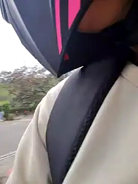 Snapshot of pleasure_and_fantasy chatting on 02/16/25, 02:54 pleasure and fantasy online show from 02/16/25, 02:54