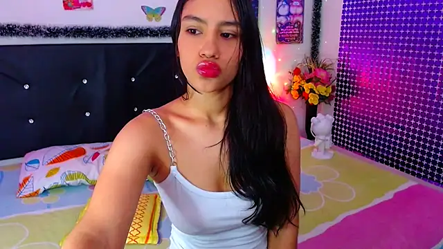 Snapshot of pleasure_and_fantasy chatting on 03/14/25, 10:29 pleasure and fantasy online show from 03/14/25, 10:29