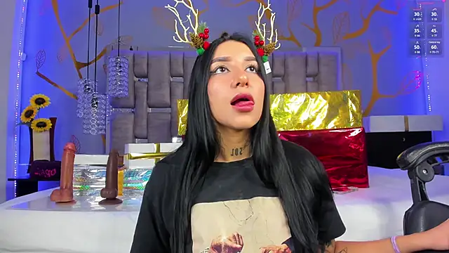 Leiaa  online show from 12/18/24, 03:15