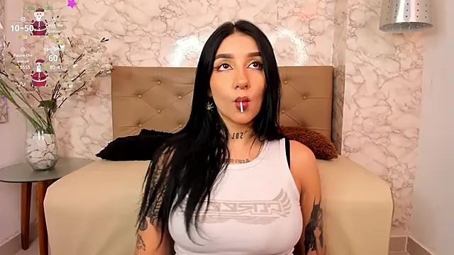 Leiaa  online show from 12/21/24, 05:25