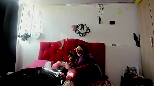 Sweet-Suck69 online show from 01/04/25, 08:27