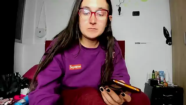 Sweet-Suck69 online show from 01/05/25, 06:56