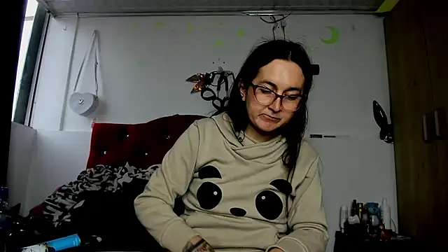 Sweet-Suck69 online show from 01/05/25, 10:19