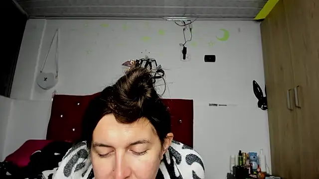 Sweet-Suck69 online show from 01/06/25, 01:20