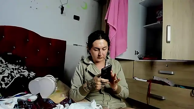 Sweet-Suck69 online show from 03/17/25, 10:49