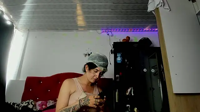 Sweet-Suck69 online show from 11/27/25, 08:44