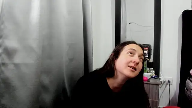 Sweet-Suck69 online show from 03/06/26, 10:17