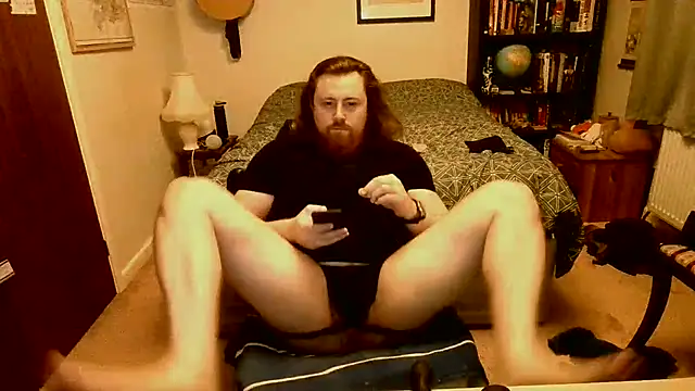 Snapshot of Hairy_Guy30 chatting on 02/22/25, 09:15 Hairy Guy30 online show from 02/22/25, 09:15