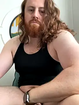 Snapshot of Hairy_Guy30 chatting on 10/24/25, 09:06 Hairy Guy30 online show from 10/24/25, 09:06