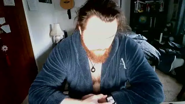 Snapshot of Hairy_Guy30 chatting on 01/17/26, 04:00 Hairy Guy30 online show from 01/17/26, 04:00