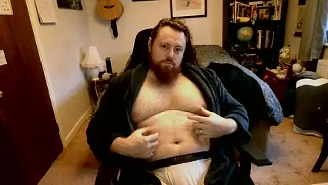 Snapshot of Hairy_Guy30 chatting on 01/19/26, 04:11 Hairy Guy30 online show from 01/19/26, 04:11