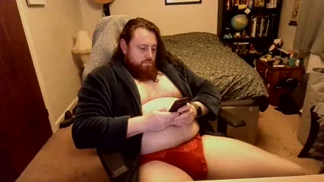 Snapshot of Hairy_Guy30 chatting on 03/11/26, 12:27 Hairy Guy30 online show from 03/11/26, 12:27