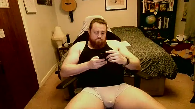 Snapshot of Hairy_Guy30 chatting on 03/27/26, 01:33 Hairy Guy30 online show from 03/27/26, 01:33