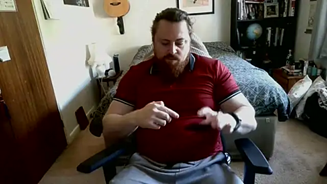 Snapshot of Hairy_Guy30 chatting on 04/30/26, 04:46 Hairy Guy30 online show from 04/30/26, 04:46