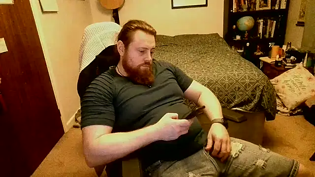 Snapshot of Hairy_Guy30 chatting on 05/13/26, 10:49 Hairy Guy30 online show from 05/13/26, 10:49
