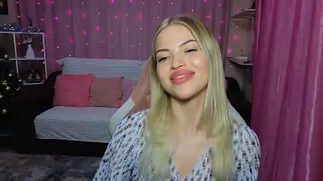 EmmyMills online show from 12/05/24, 10:01