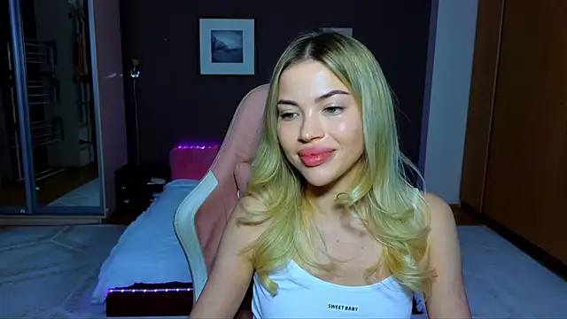 EmmyMills online show from 02/20/25, 09:42