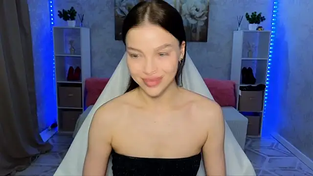 EmmyMills online show from 06/07/26, 03:10