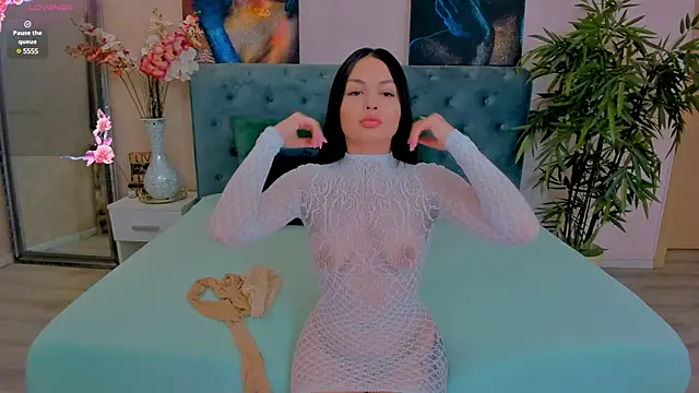 MichelleReys online show from 02/06/25, 08:56