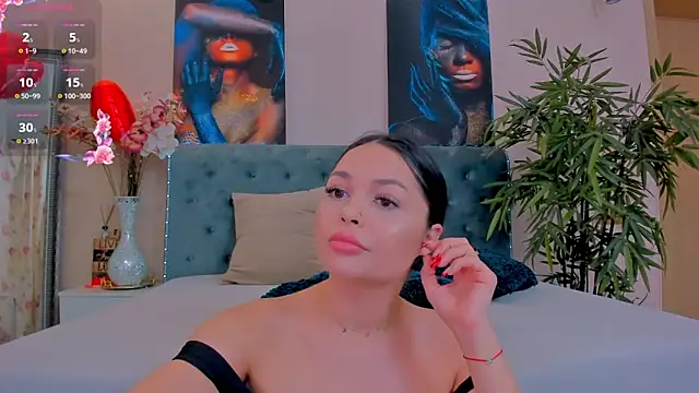 MichelleReys online show from 03/23/25, 06:16