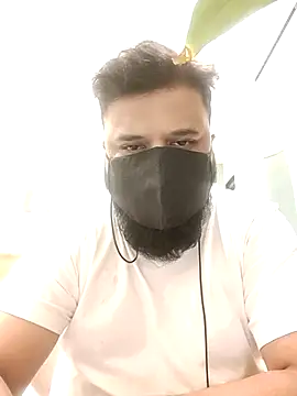 Hunk-Hand6 online show from 02/15/26, 07:54