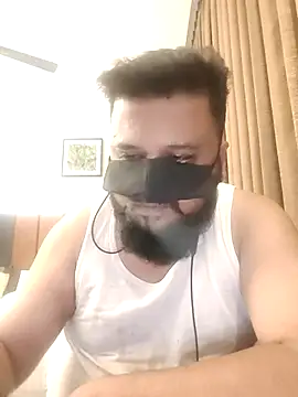 Hunk-Hand6 online show from 02/21/26, 08:21