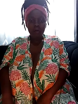 mloghyfsa online show from 04/22/26, 10:39